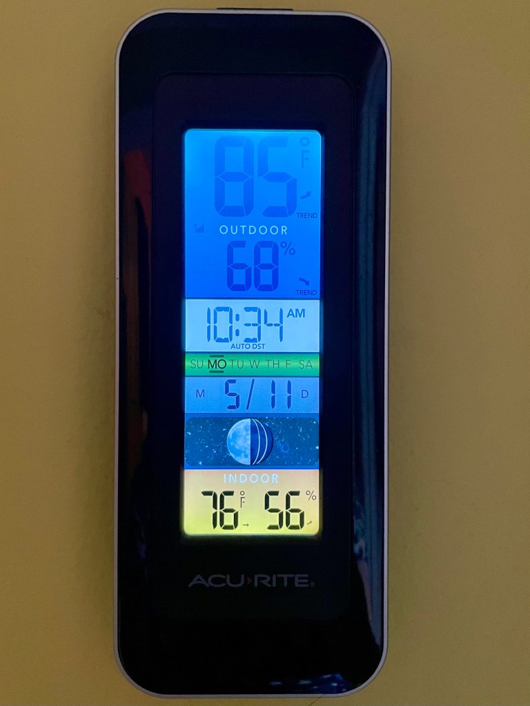 Home temperature and humidity readings showing indoor outdoor conditions